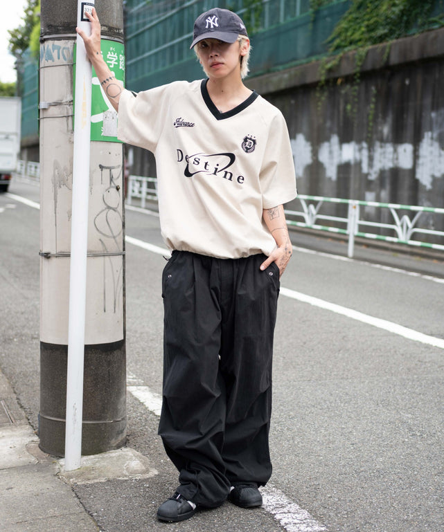 ホワイトアイボリー モデル：175cm L着用