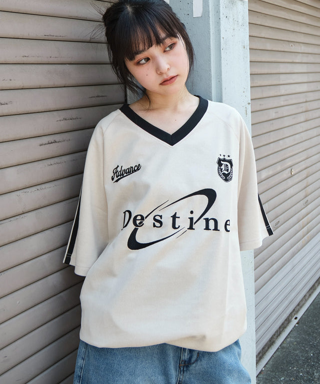 ホワイトアイボリー　モデル：160㎝　M着用