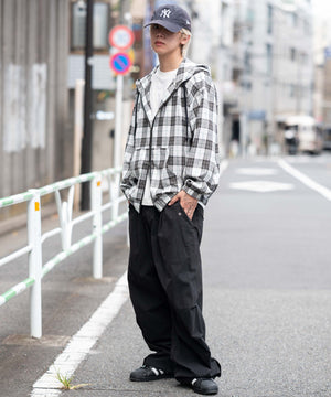 ホワイトチェック1 モデル：175cm L着用