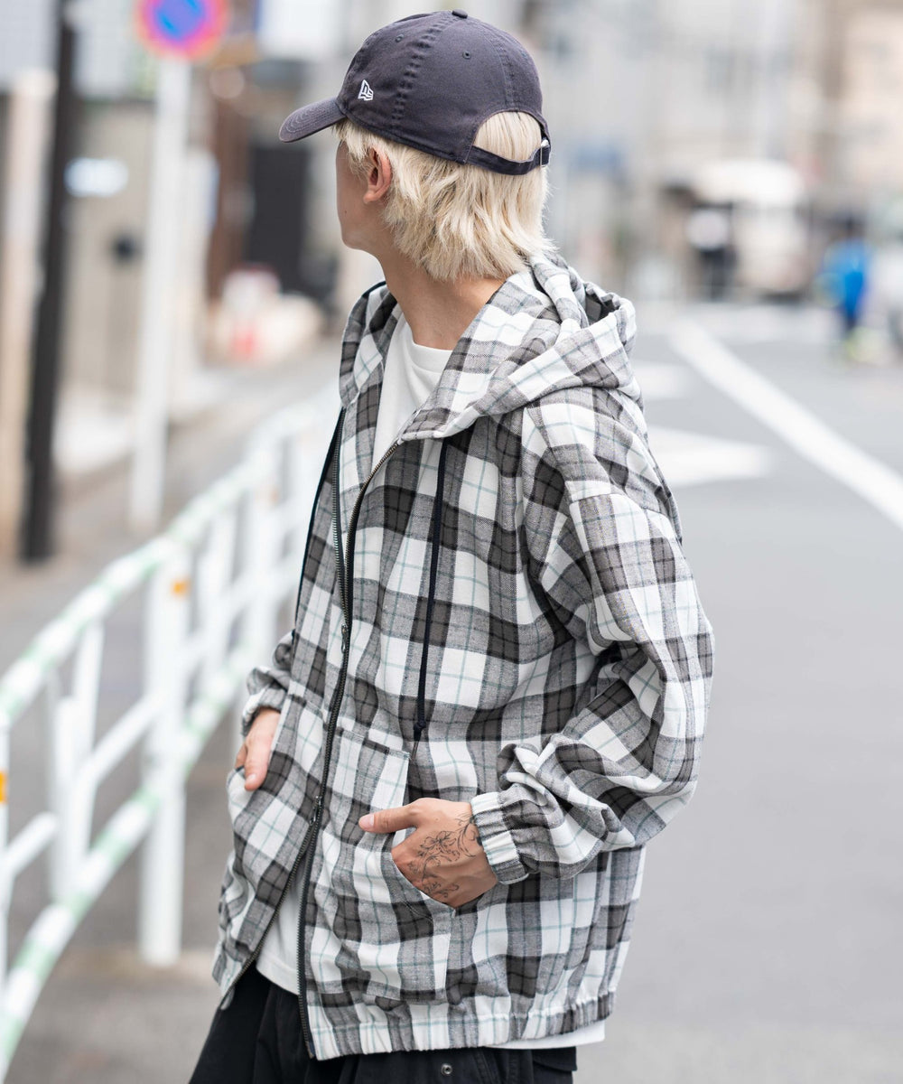 ホワイトチェック1 モデル：175cm L着用