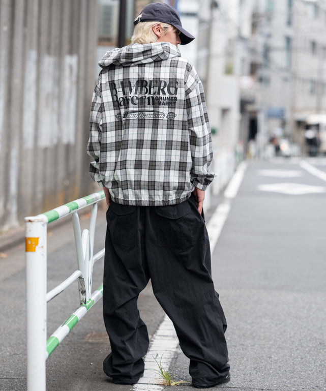 ホワイトチェック1 モデル：175cm L着用