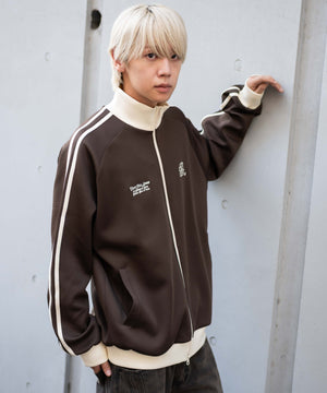 ブラウン モデル：175cm L着用