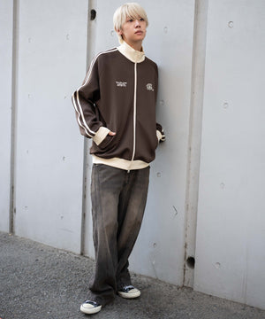 ブラウン モデル：175cm L着用