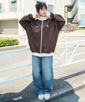 ブラウン　モデル：160㎝　L着用