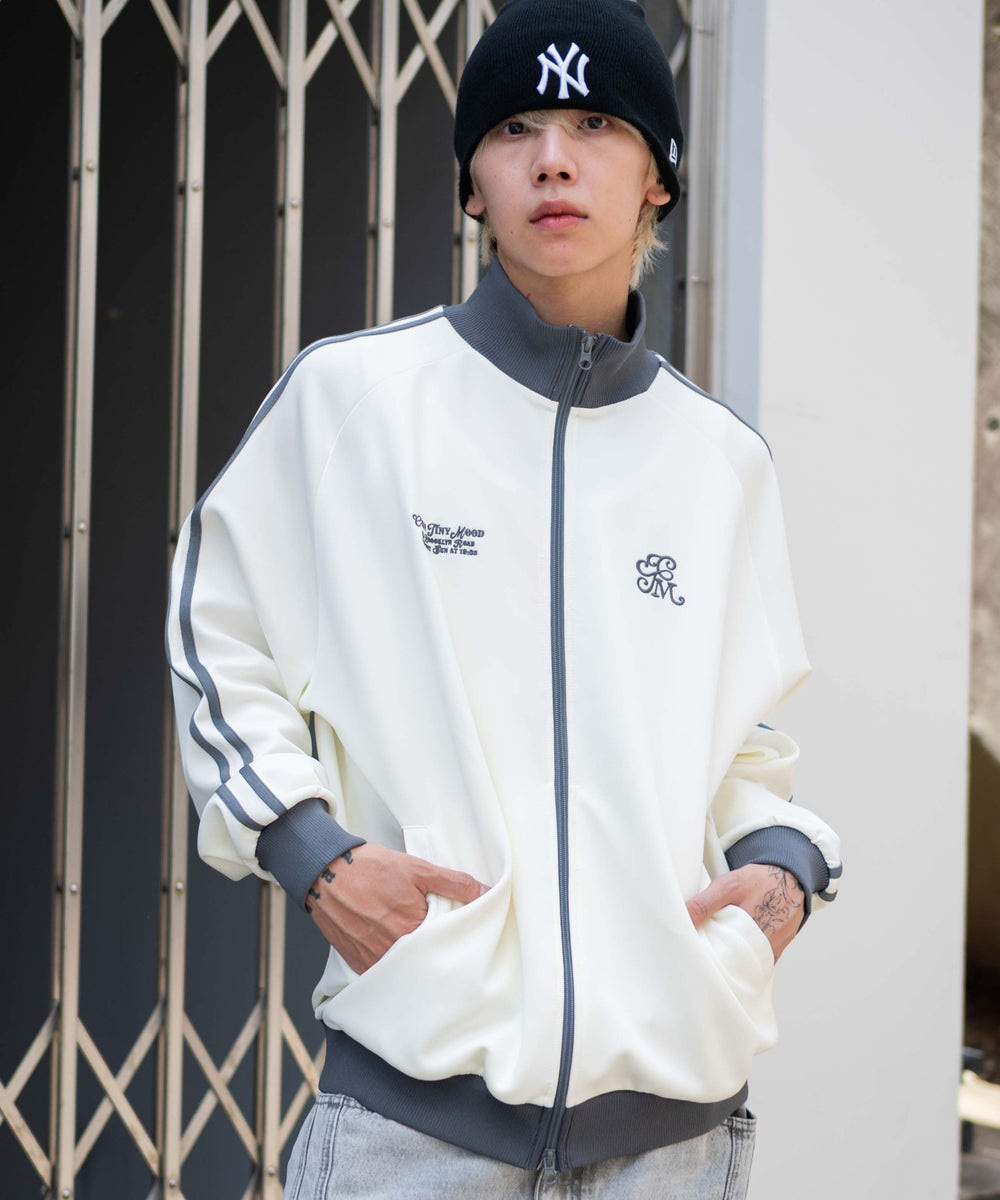 オフホワイト モデル：175cm L着用