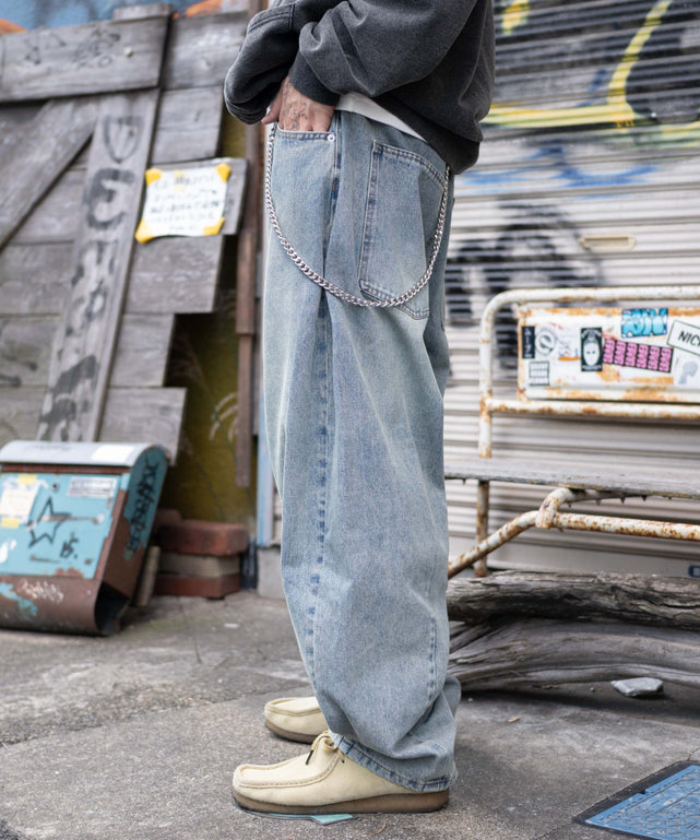 デニム淡加工 モデル：175cm L着用