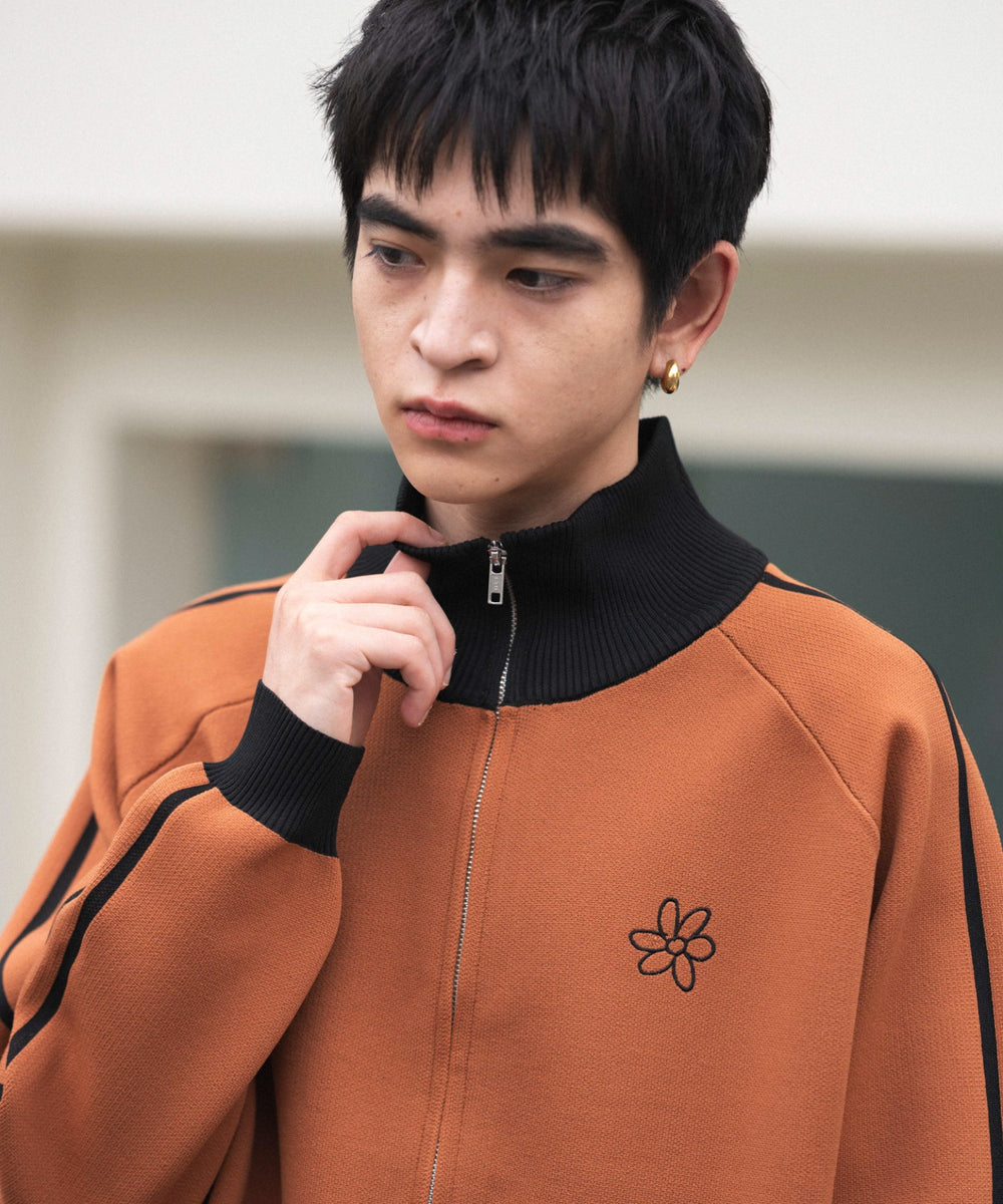 オレンジ モデル：180cm L着用