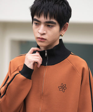 オレンジ モデル：180cm L着用