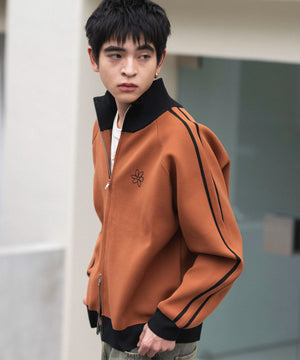 オレンジ モデル：180cm L着用