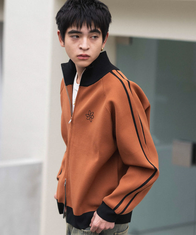 オレンジ モデル：180cm L着用