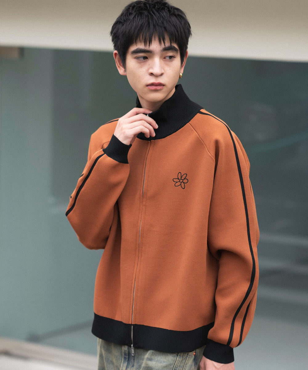 オレンジ モデル：180cm L着用