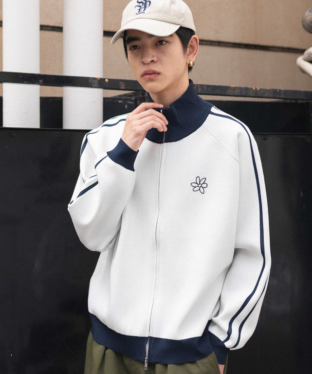 ホワイト モデル：180cm L着用