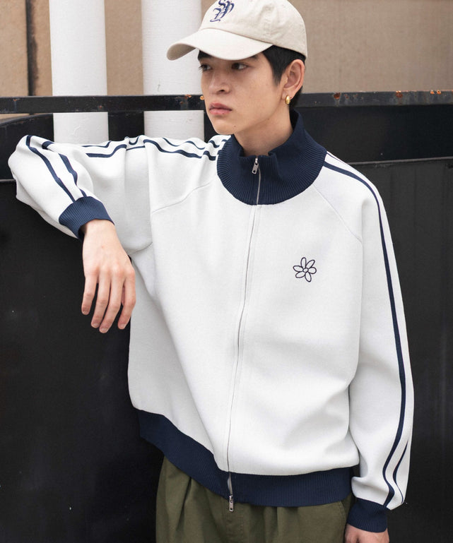 ホワイト モデル：180cm L着用