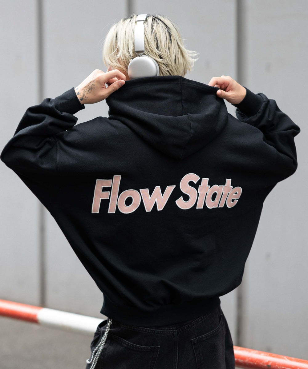 ブラック モデル：175cm L着用