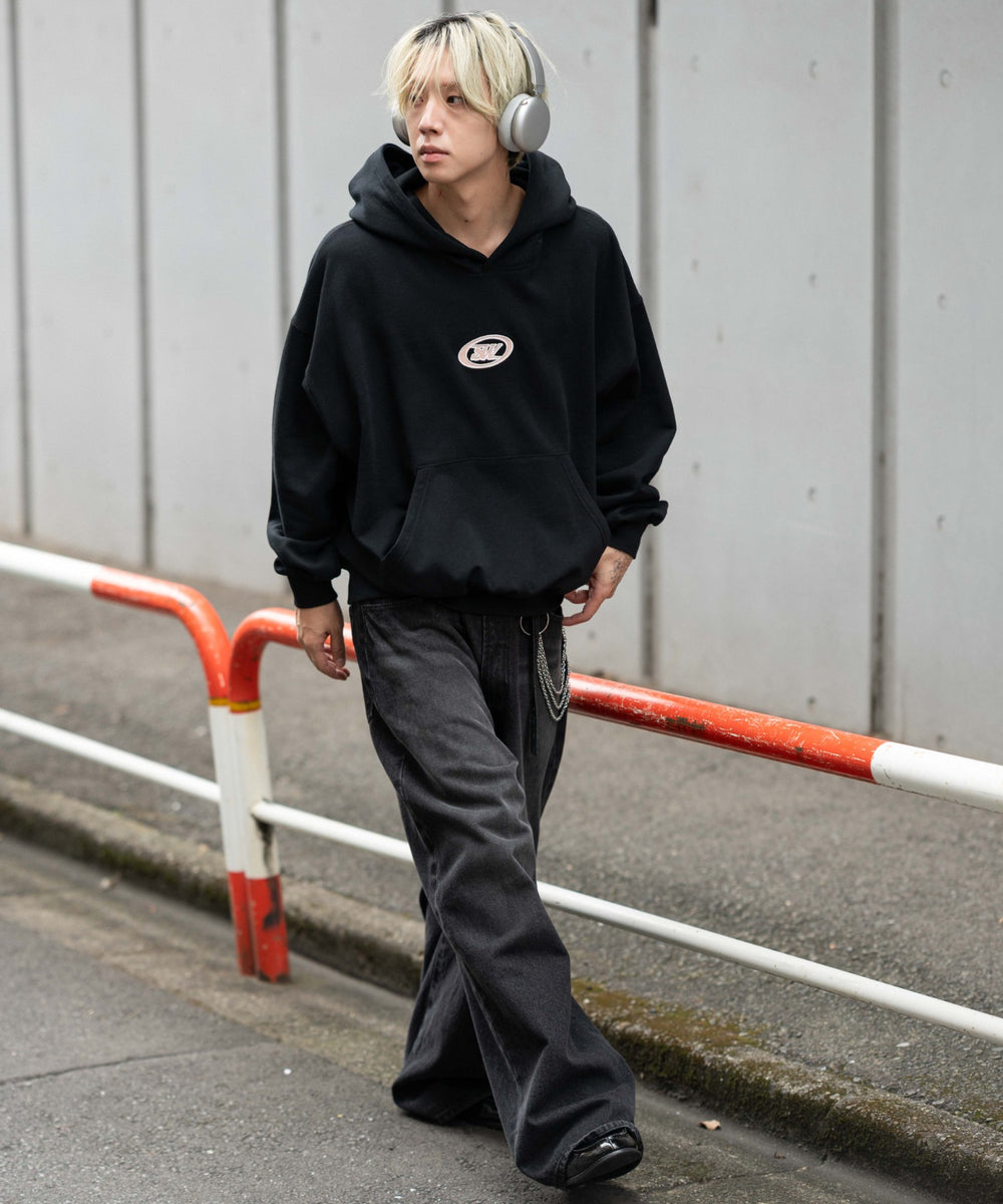 ブラック モデル：175cm L着用