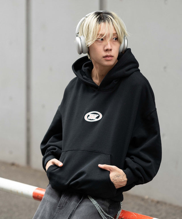 ブラック モデル：175cm L着用