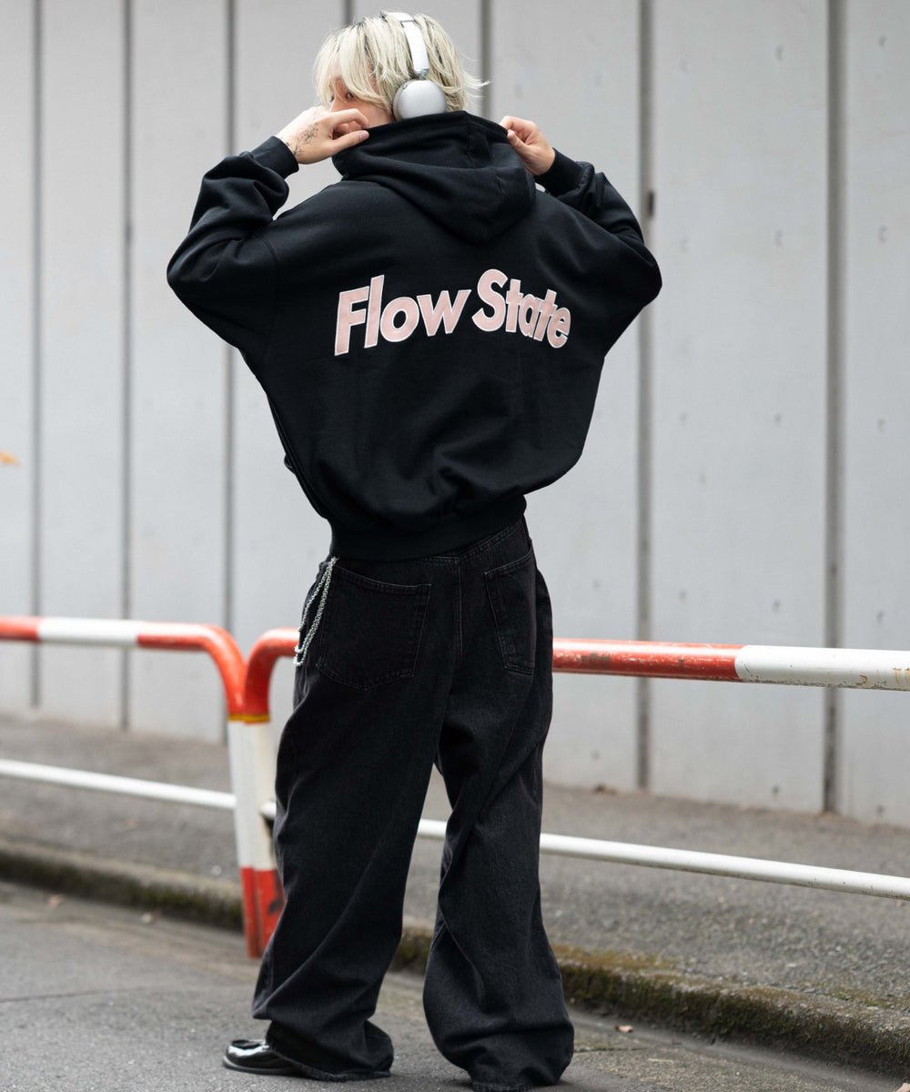 ブラック モデル：175cm L着用