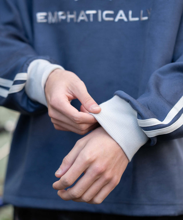 フェイクスウェードゲームプルオーバー