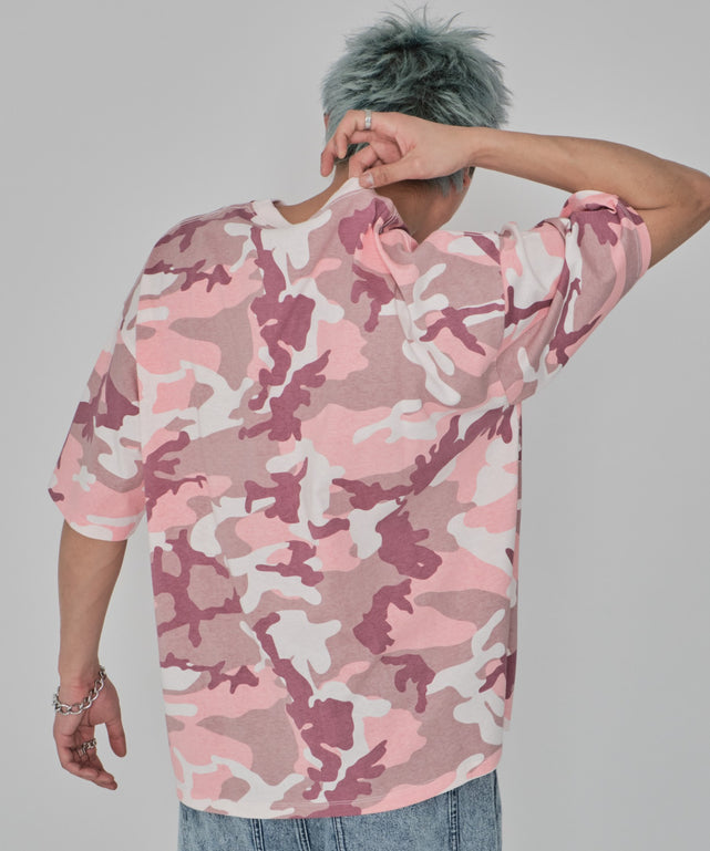 ピンク モデル：178cm L着用