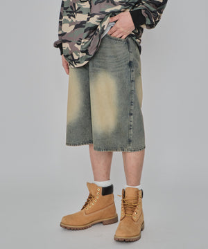 デニム淡加工 モデル：178cm L着用