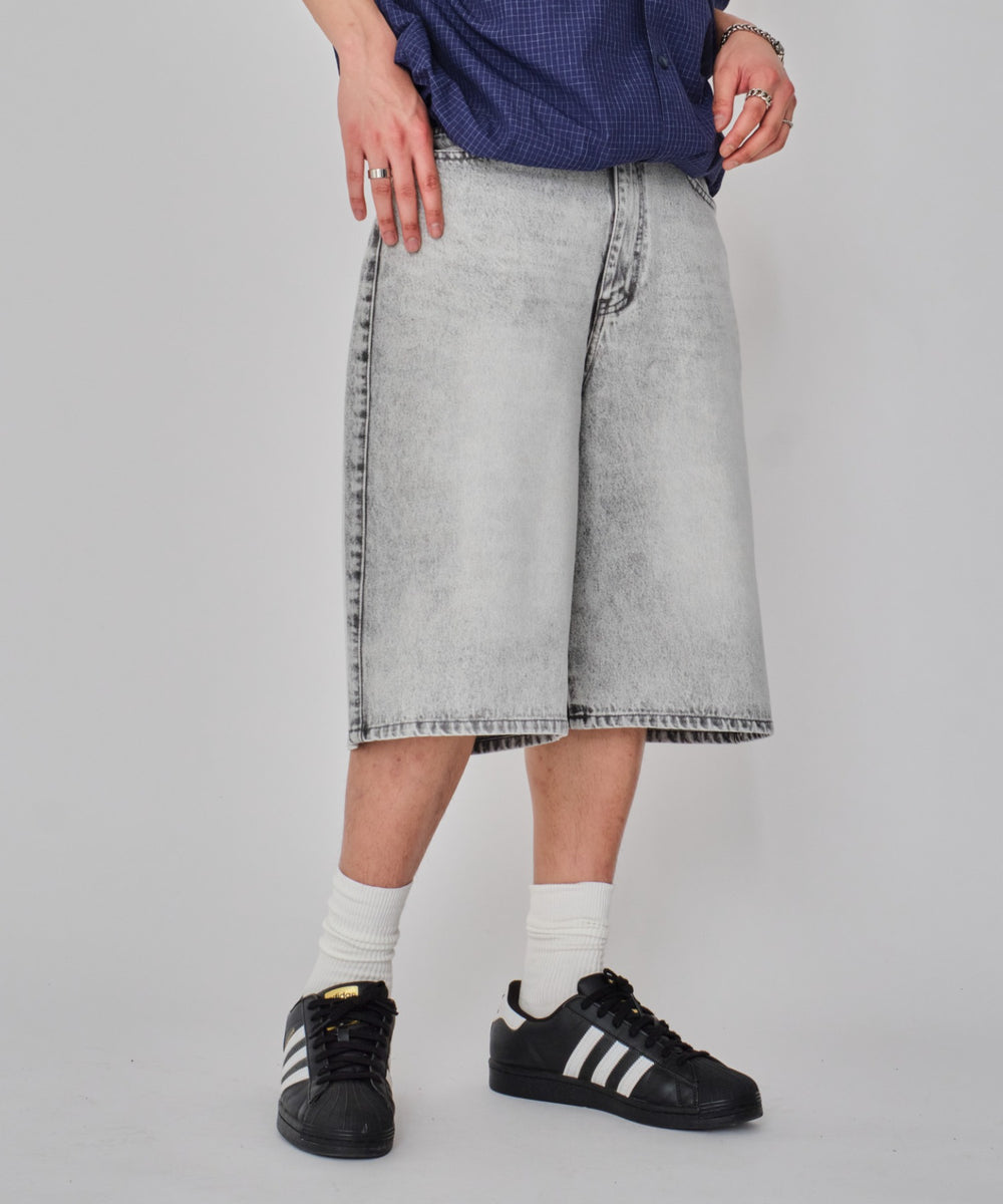 グレー モデル：178cm L着用