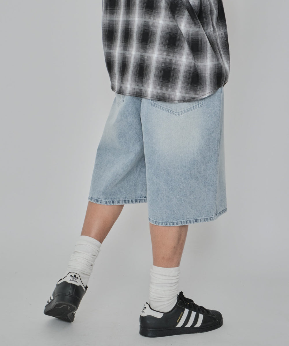 デニム淡 モデル：178cm L着用