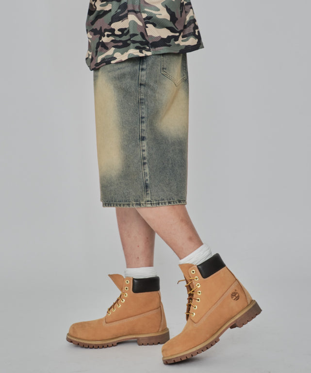 デニム淡加工 モデル：178cm L着用