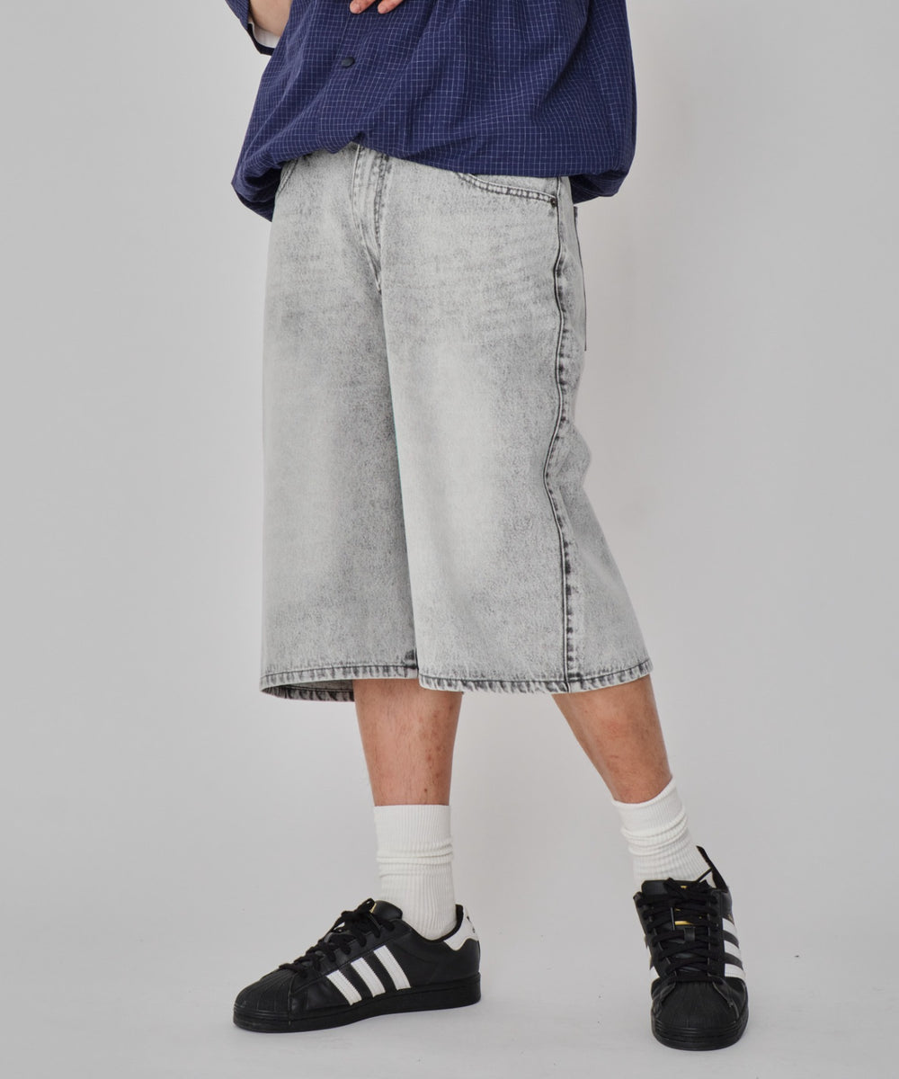 グレー モデル：178cm L着用