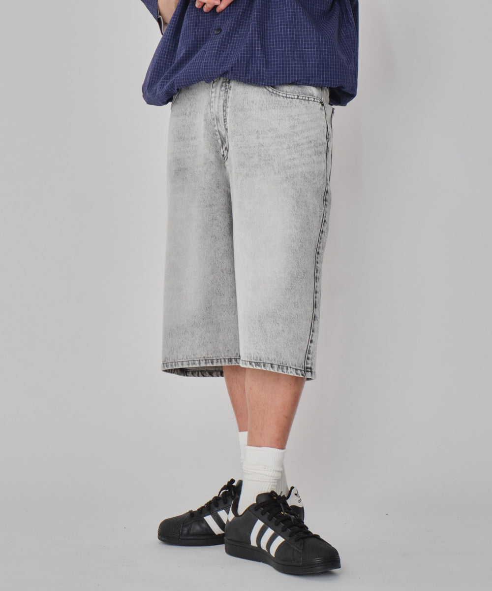 グレー モデル：178cm L着用