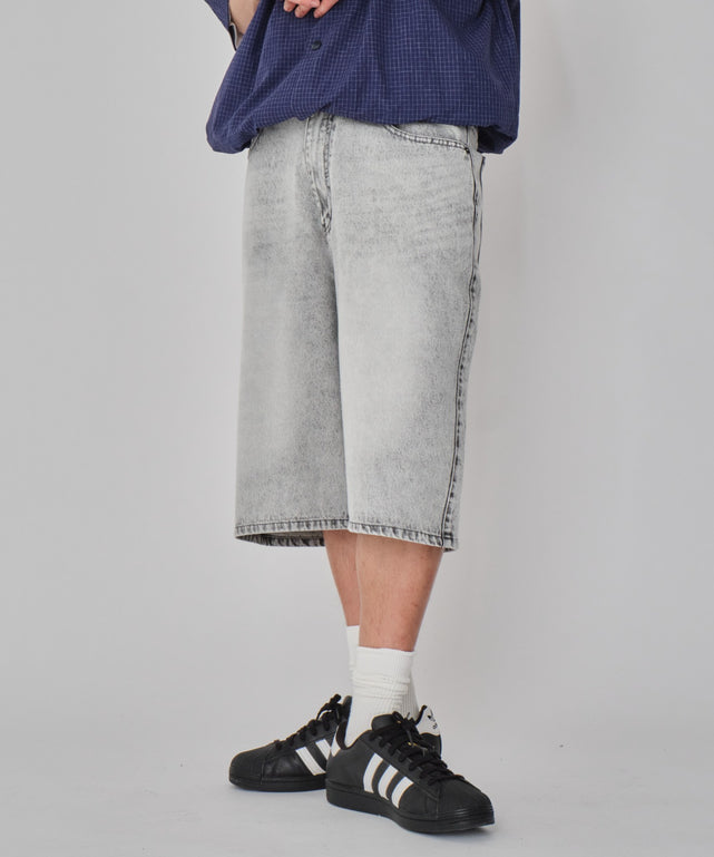 グレー モデル：178cm L着用