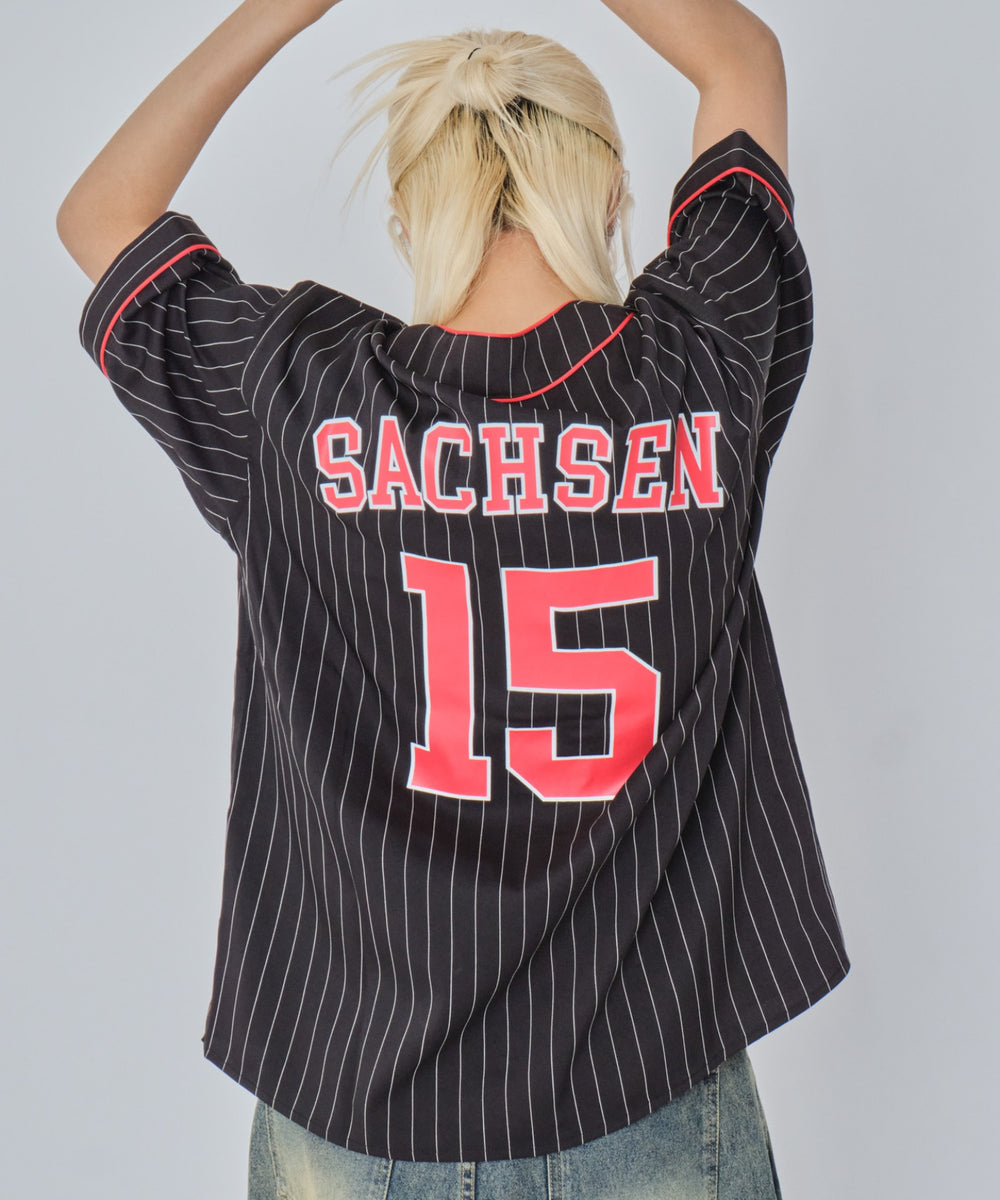 ブラック モデル：172cm M着用