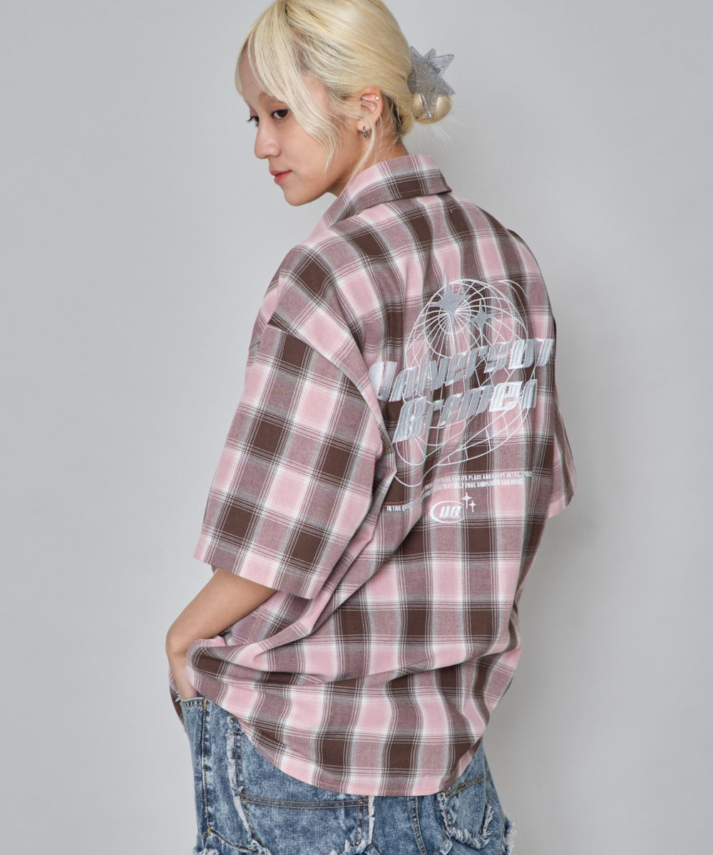 ピンク モデル：172cm M着用