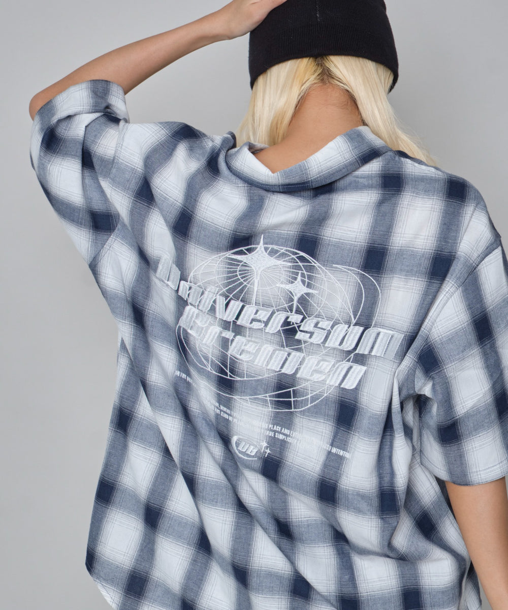 ネイビー モデル：172cm M着用