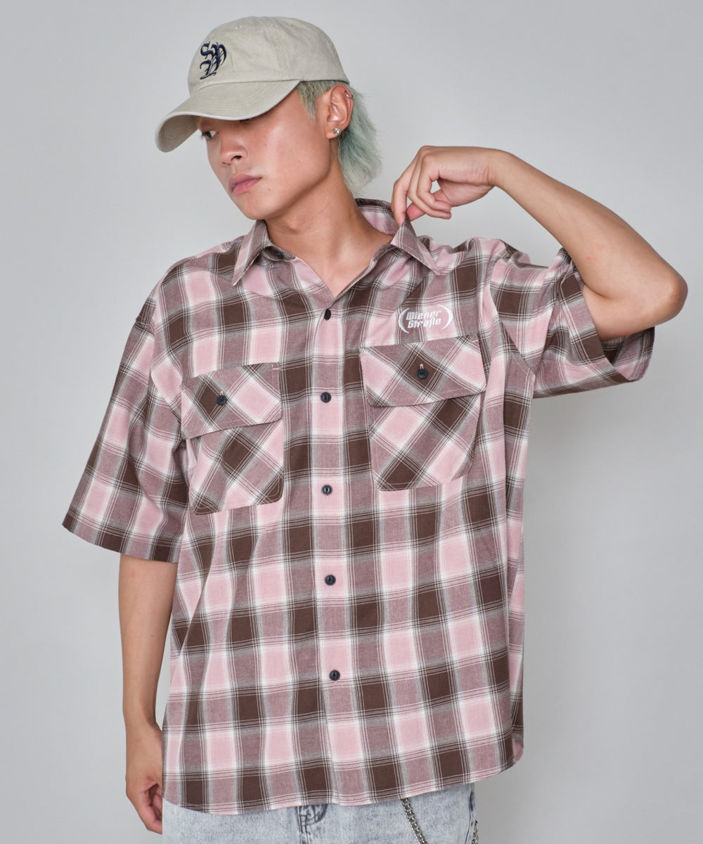 ピンク モデル：178cm L着用