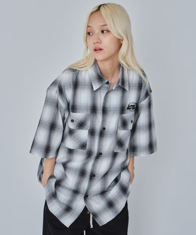 ホワイトチェック モデル：172cm L着用