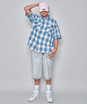 ブルーチェック１ モデル：178cm L着用