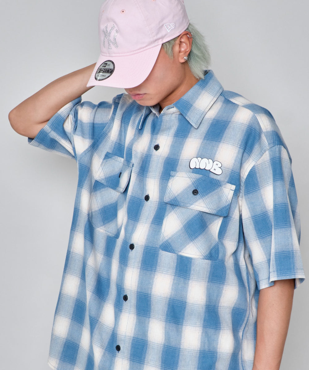 ブルーチェック１ モデル：178cm L着用