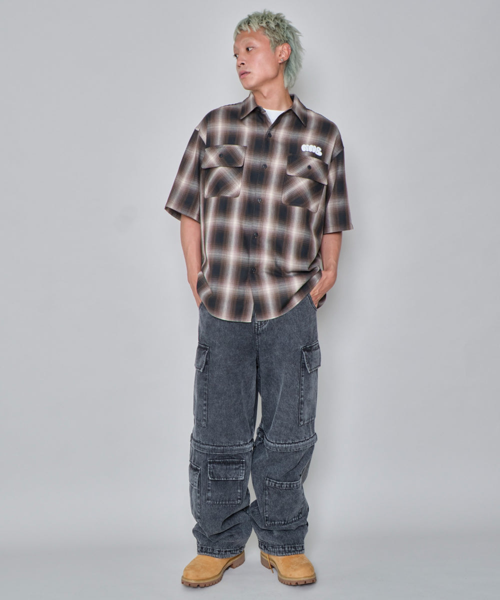 ブラウンチェック１ モデル：178cm M着用