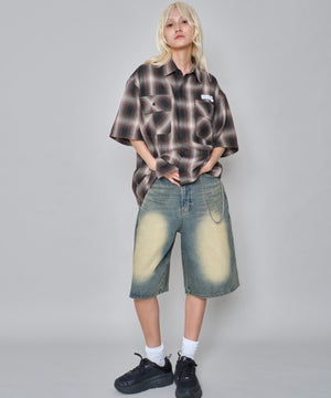 ブラウンチェック１ モデル：172cm M着用