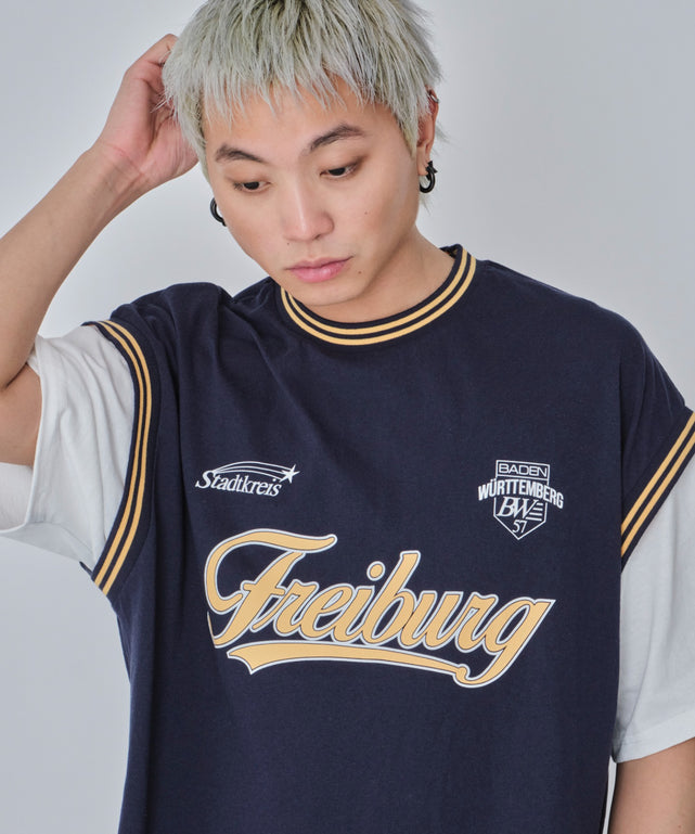 ネイビー　モデル:178cm L着用