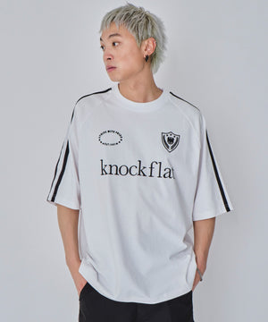 ホワイト　モデル:178cm L着用