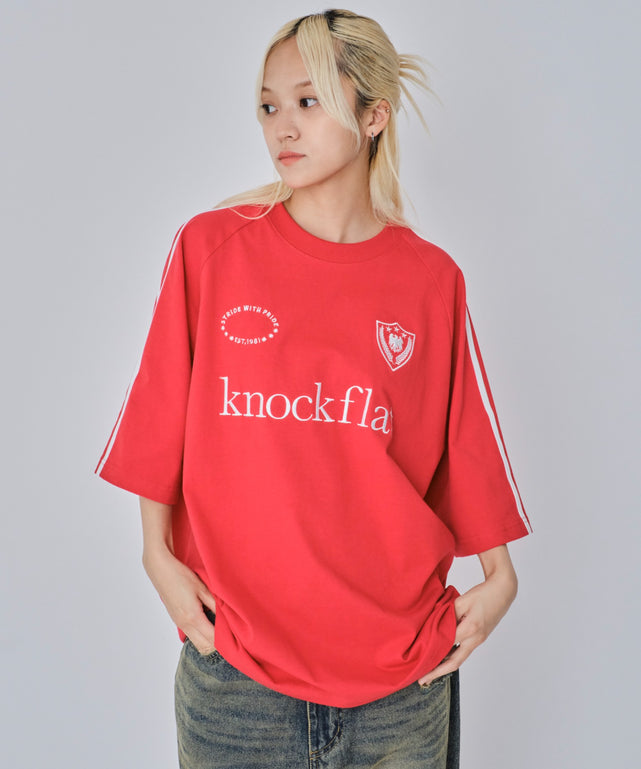 レッド　モデル:172cm L着用