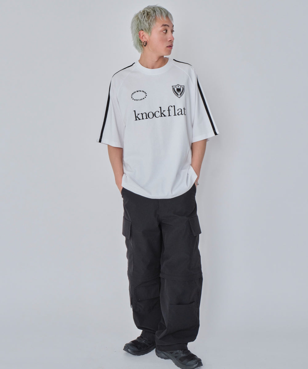 ホワイト　モデル:178cm L着用