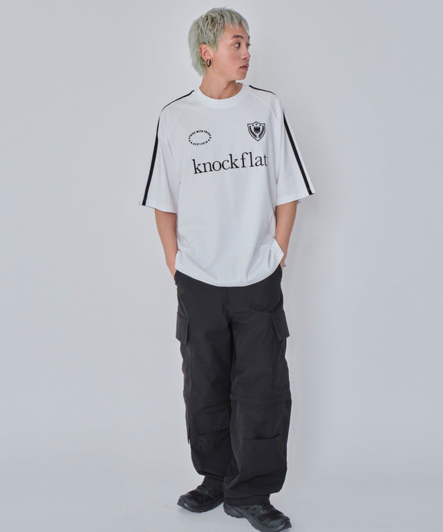 ホワイト　モデル:178cm L着用