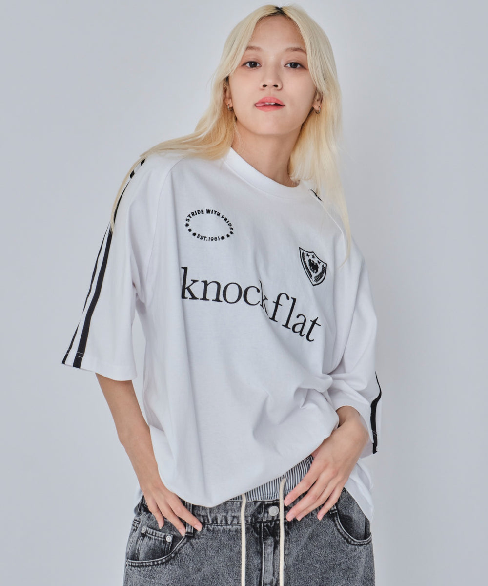 ホワイト　モデル:172cm L着用