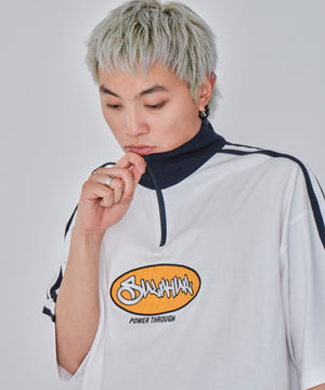 ホワイト　178cm L着用