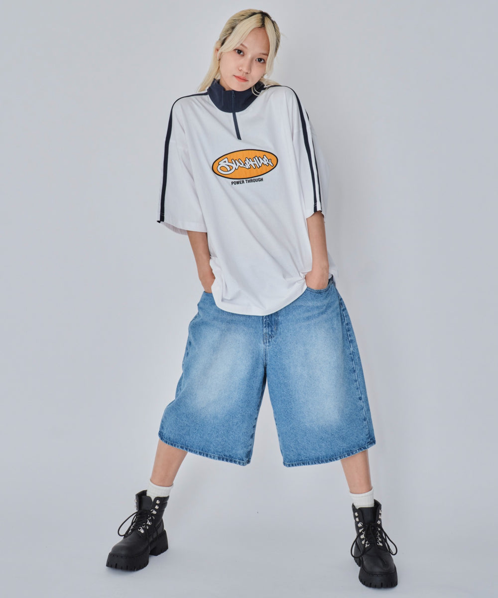 ホワイト　172cm L着用