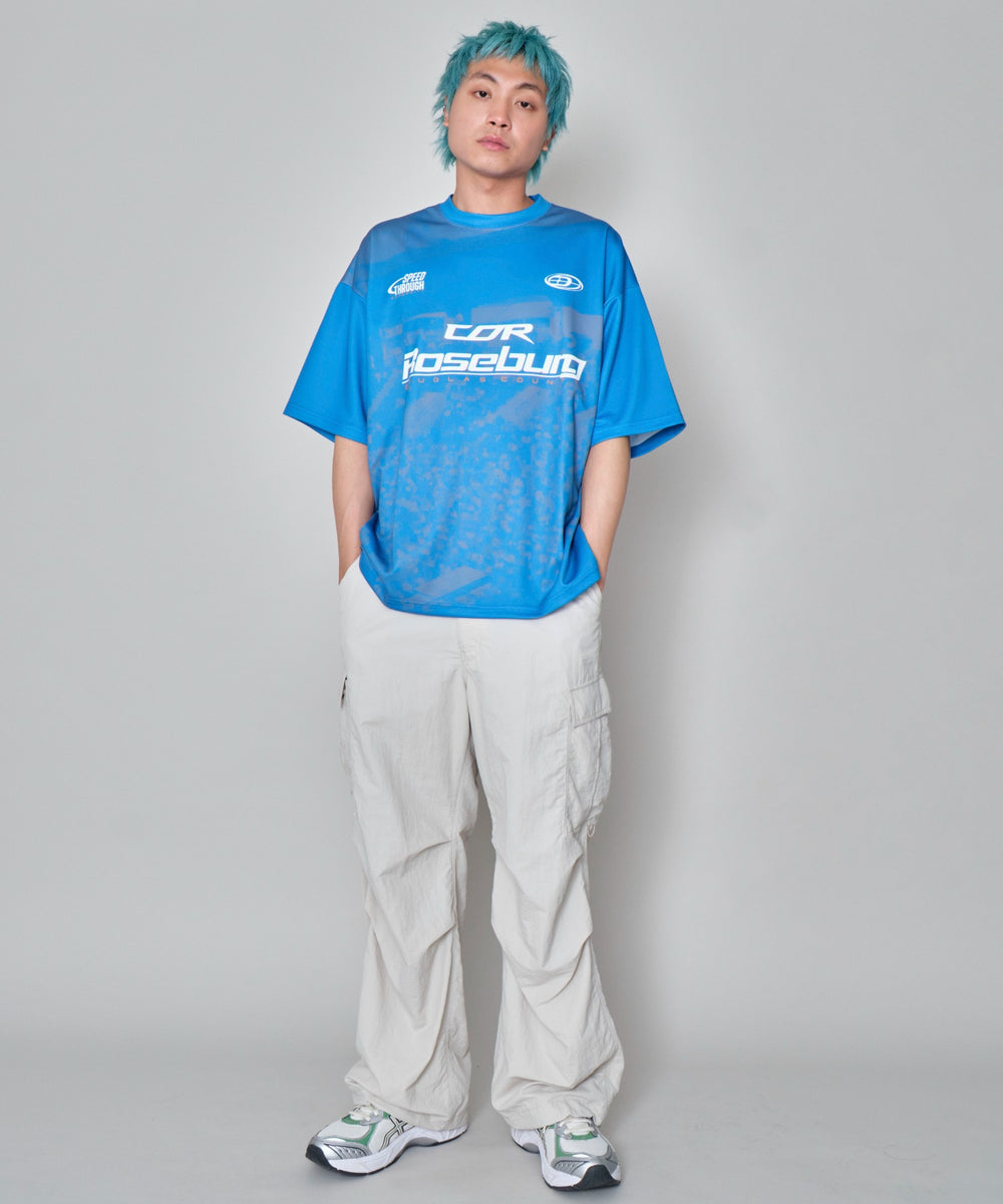 ブルー　モデル：178㎝　L着用