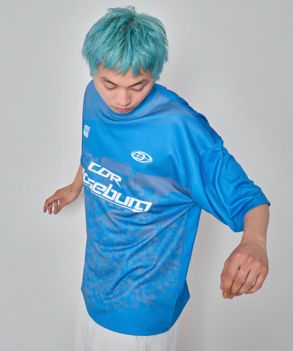 ブルー　モデル：178㎝　L着用