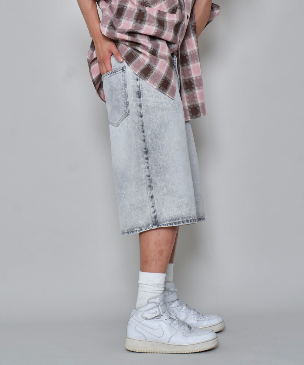 グレー　モデル:178cm L着用